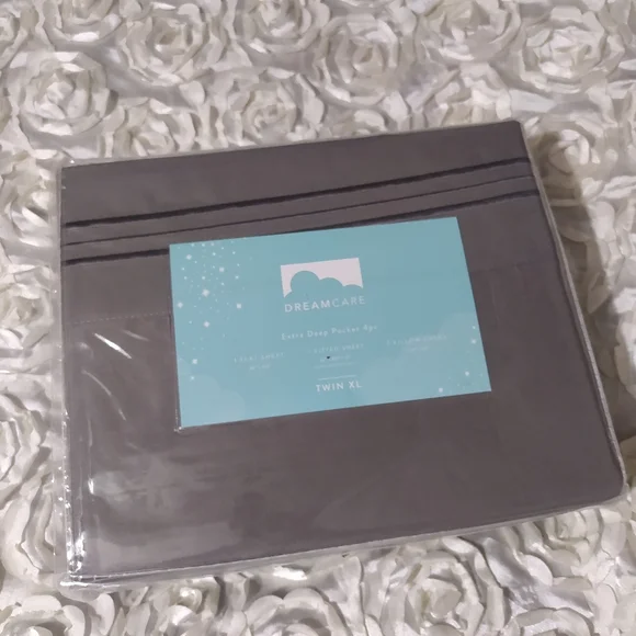 New XL twin sheets set. - Picture 10 of 12